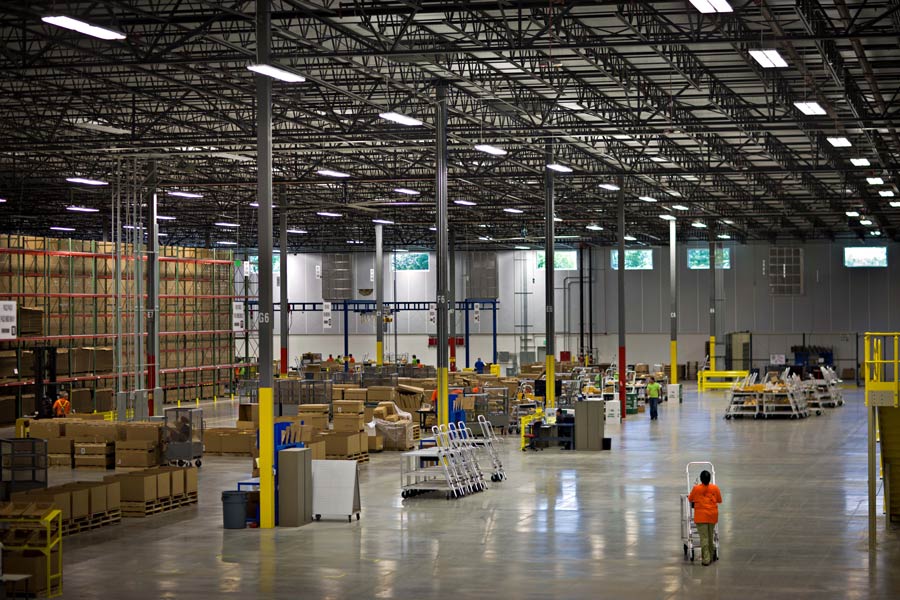 Caterpillar-Distribution